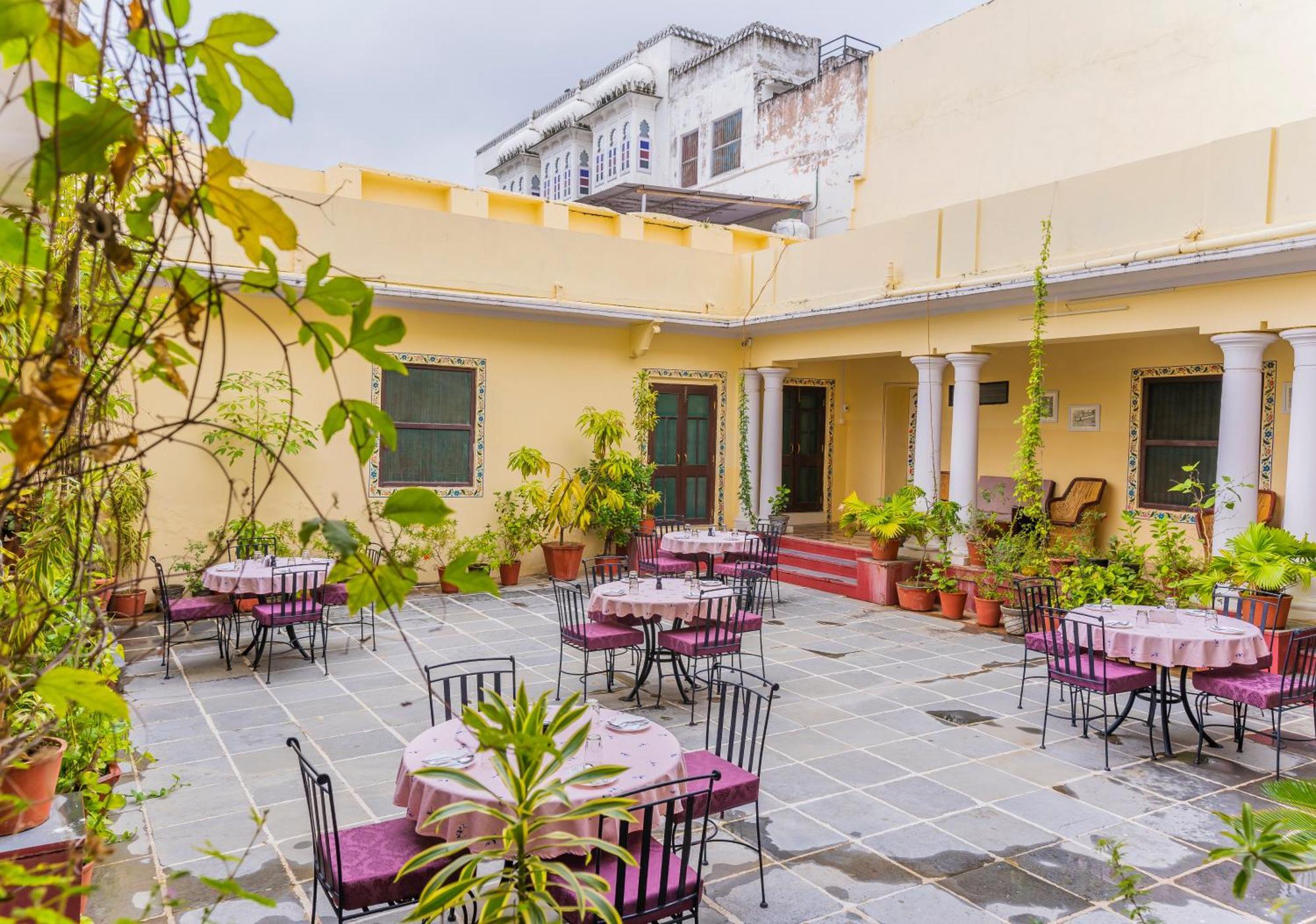 Kalyan Villa Homestay Удайпур Экстерьер фото